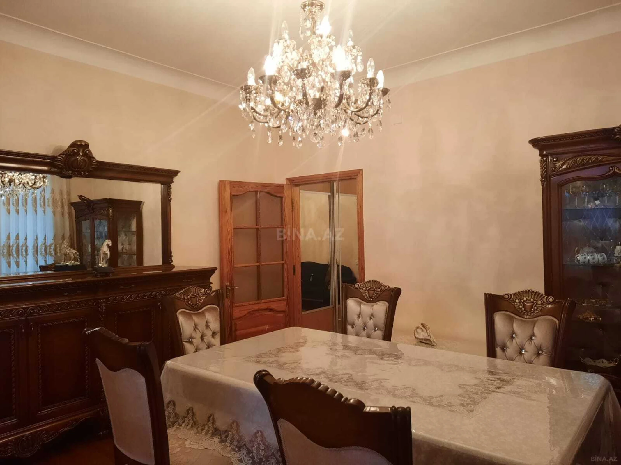 Satılır 4 otaqlı mənzil 115 m²