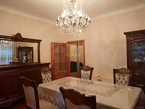 Satılır 4 otaqlı mənzil 115 m²