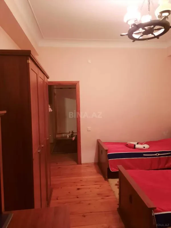 Satılır 4 otaqlı mənzil 115 m²