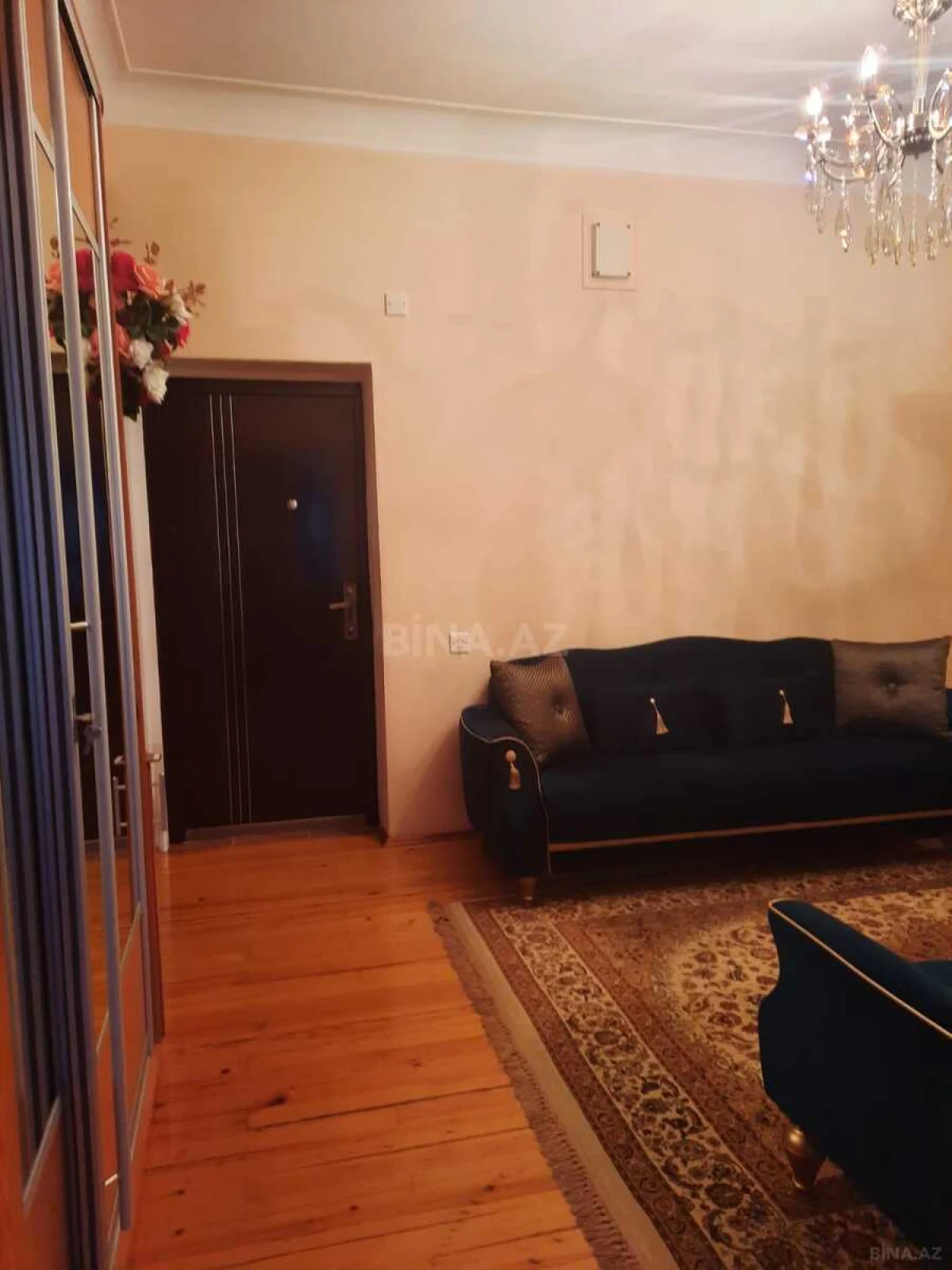 Satılır 4 otaqlı mənzil 115 m²