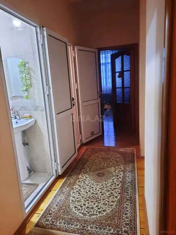 Satılır 4 otaqlı mənzil 115 m²