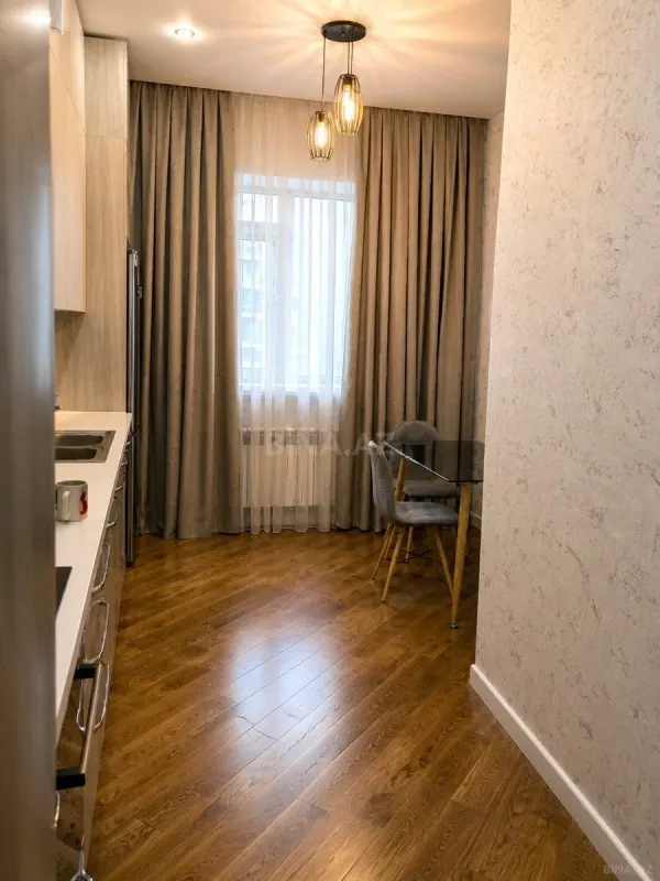 Satılır 3 otaqlı mənzil 115 m²