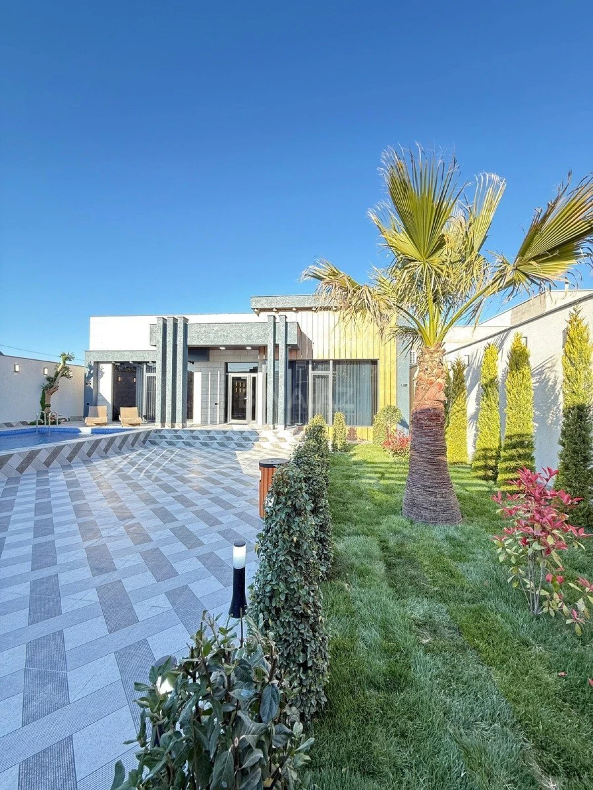Satılır 5 otaqlı həyət evi 170 m²