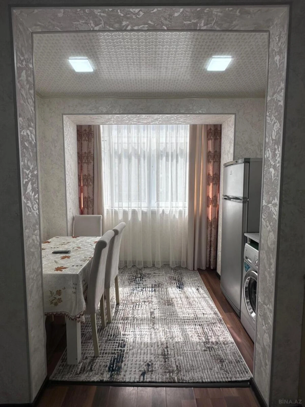 Kirayə verilir 2 otaqlı mənzil 50 m²