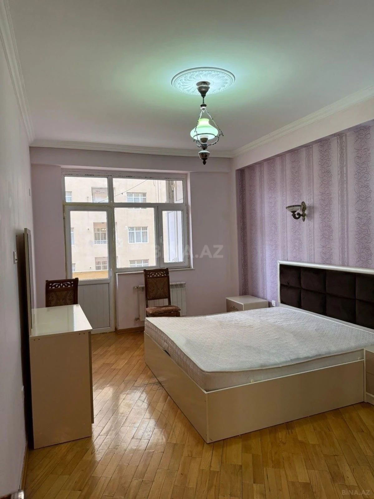 Kirayə verilir 2 otaqlı mənzil 85 m²