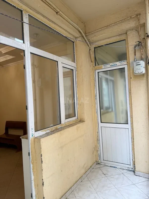 Kirayə verilir 2 otaqlı mənzil 85 m²