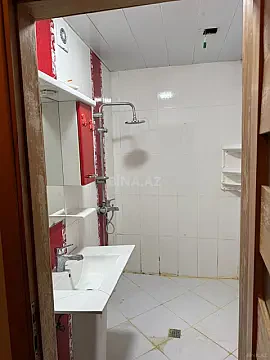 Kirayə verilir 2 otaqlı mənzil 85 m²
