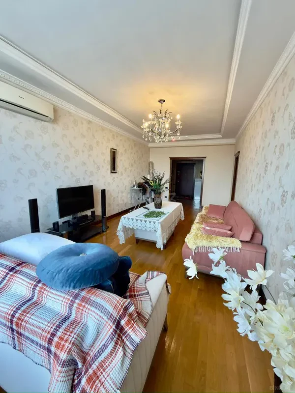 Satılır 3 otaqlı mənzil 101 m²