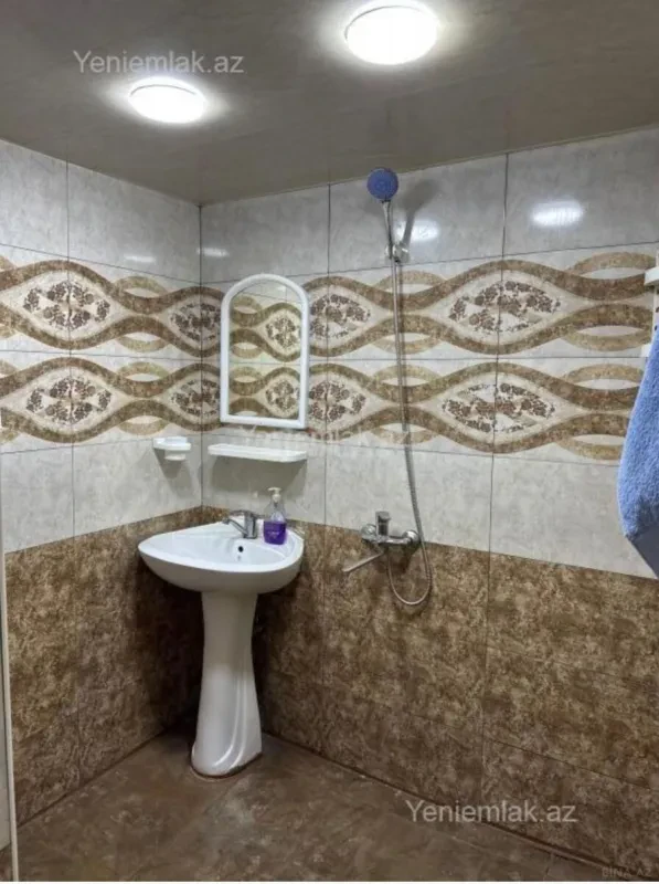 Kirayə verilir 2 otaqlı mənzil 55 m²