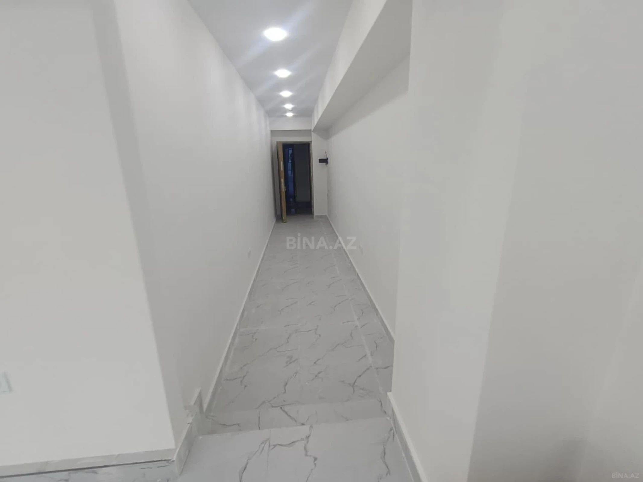 Kirayə verilir 1 otaqlı ofis 65 m²