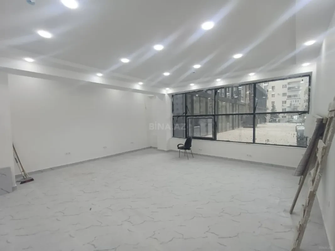 Kirayə verilir 1 otaqlı ofis 65 m²
