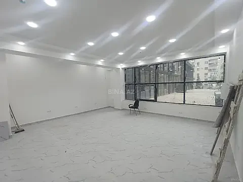Kirayə verilir 1 otaqlı ofis 65 m²