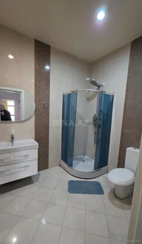 Kirayə verilir 4 otaqlı mənzil 200 m²