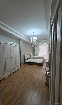 Kirayə verilir 4 otaqlı mənzil 200 m²