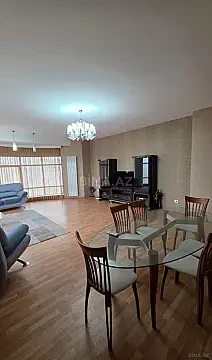 Kirayə verilir 4 otaqlı mənzil 200 m²