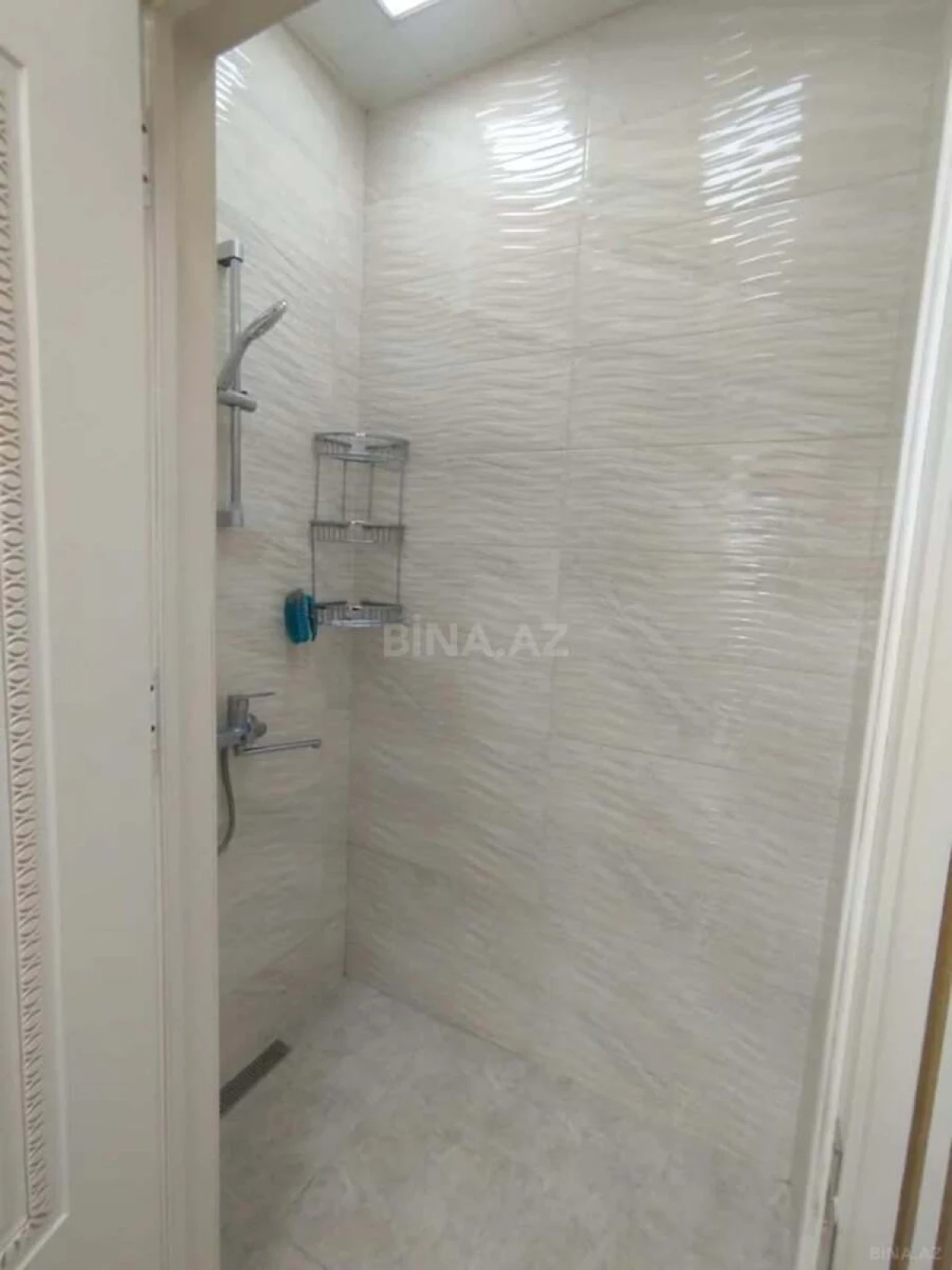 Kirayə verilir 2 otaqlı mənzil 74 m²