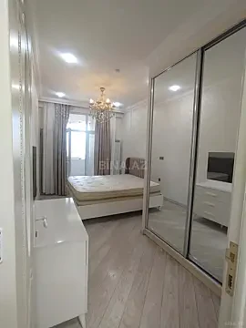 Kirayə verilir 2 otaqlı mənzil 74 m²