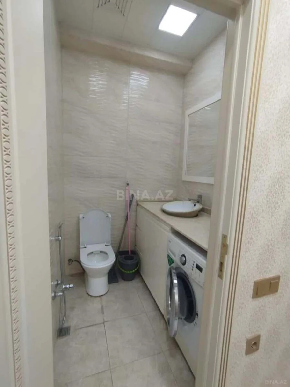 Kirayə verilir 2 otaqlı mənzil 74 m²