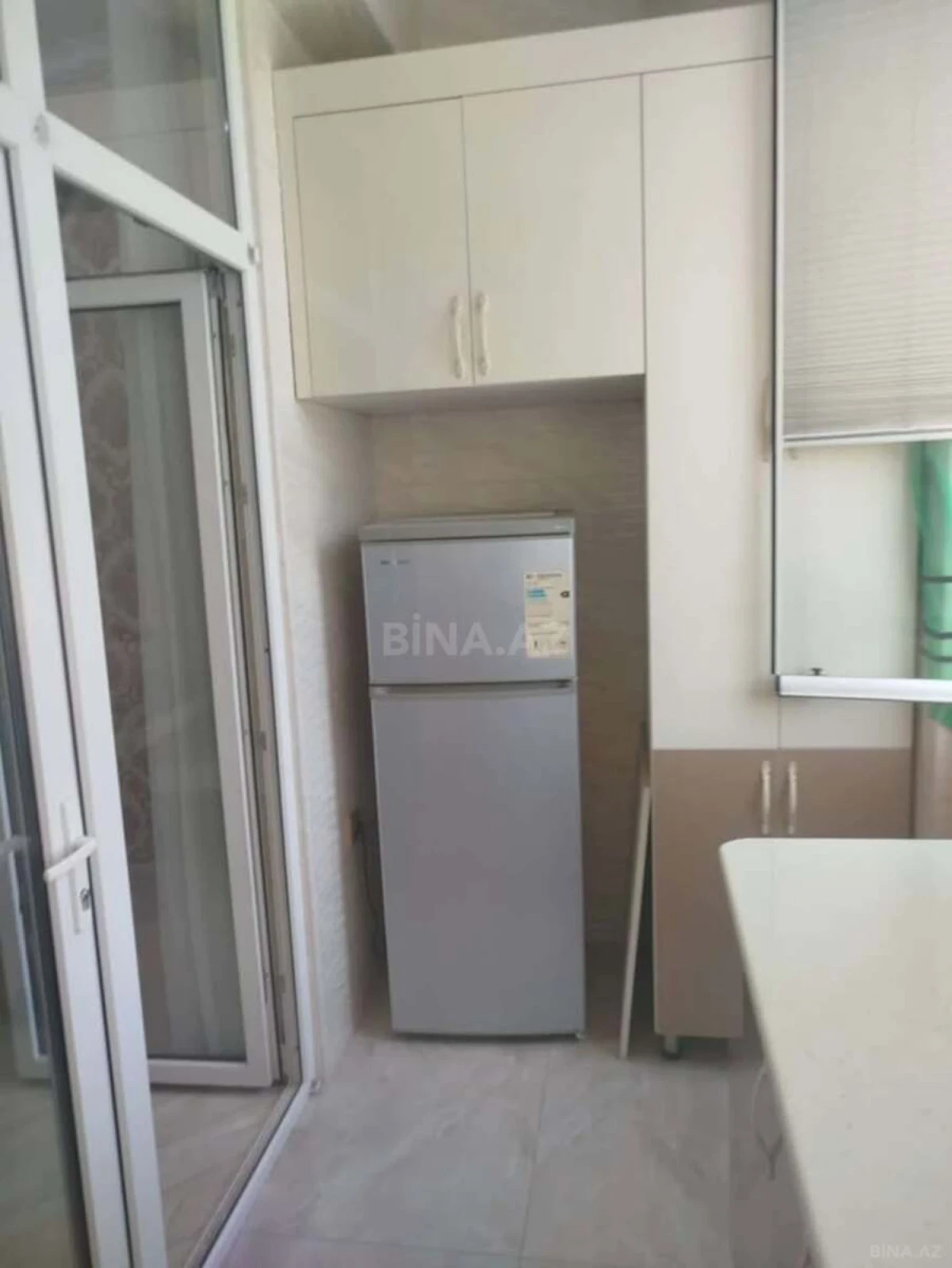 Kirayə verilir 2 otaqlı mənzil 74 m²