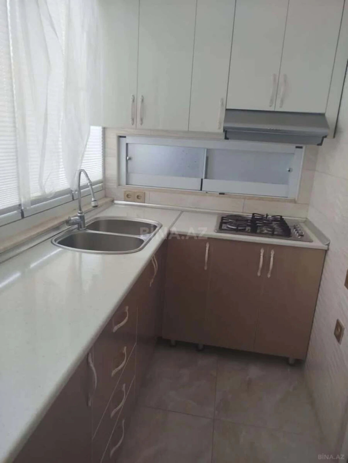 Kirayə verilir 2 otaqlı mənzil 74 m²