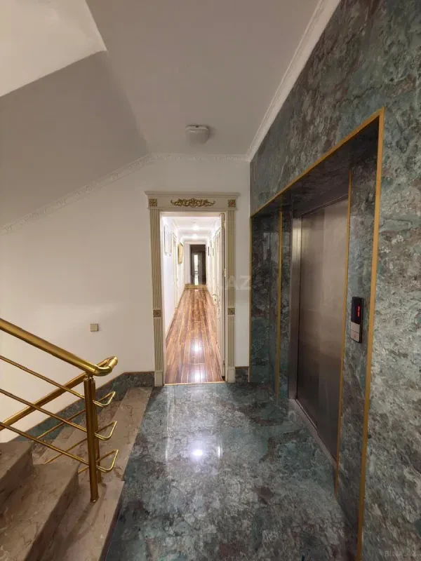 Kirayə verilir 11 otaqlı ofis 300 m²