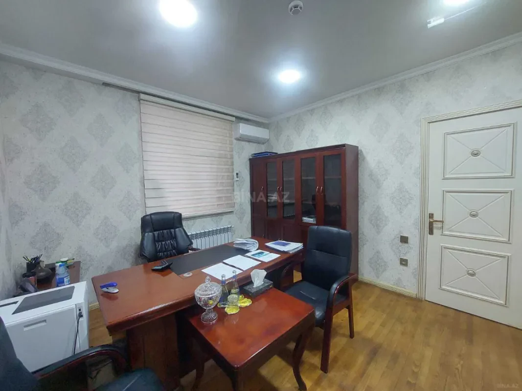 Kirayə verilir 11 otaqlı ofis 300 m²