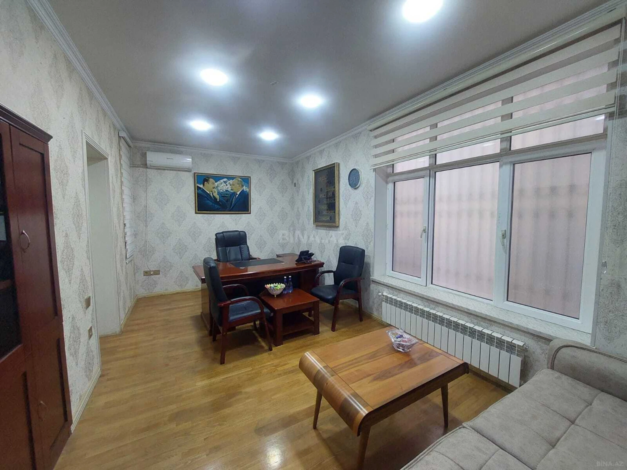 Kirayə verilir 11 otaqlı ofis 300 m²