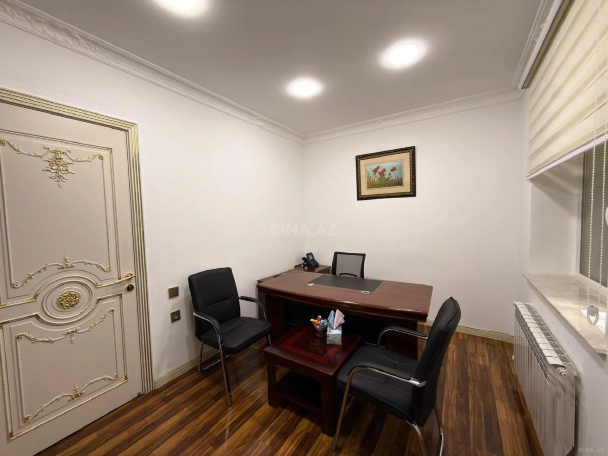 Kirayə verilir 11 otaqlı ofis 300 m²