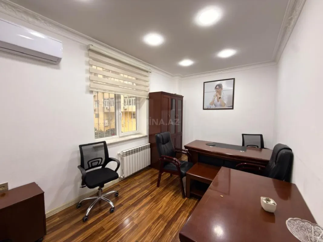 Kirayə verilir 11 otaqlı ofis 300 m²