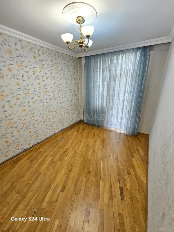 Kirayə verilir 2 otaqlı mənzil 70 m²