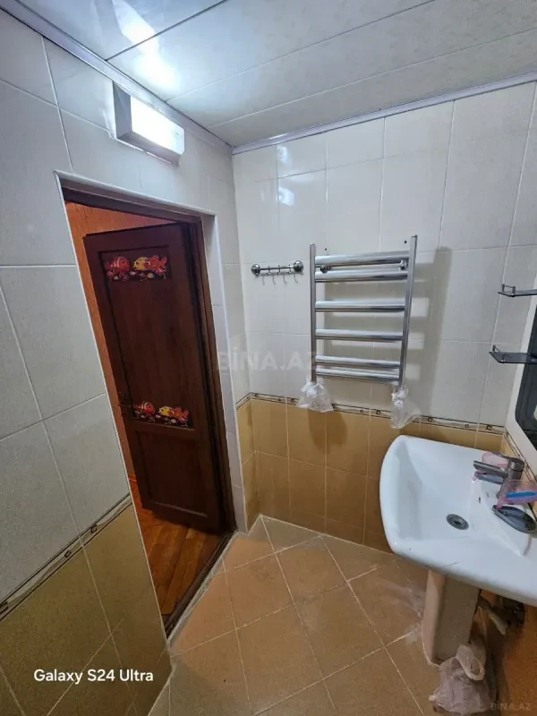 Kirayə verilir 2 otaqlı mənzil 70 m²