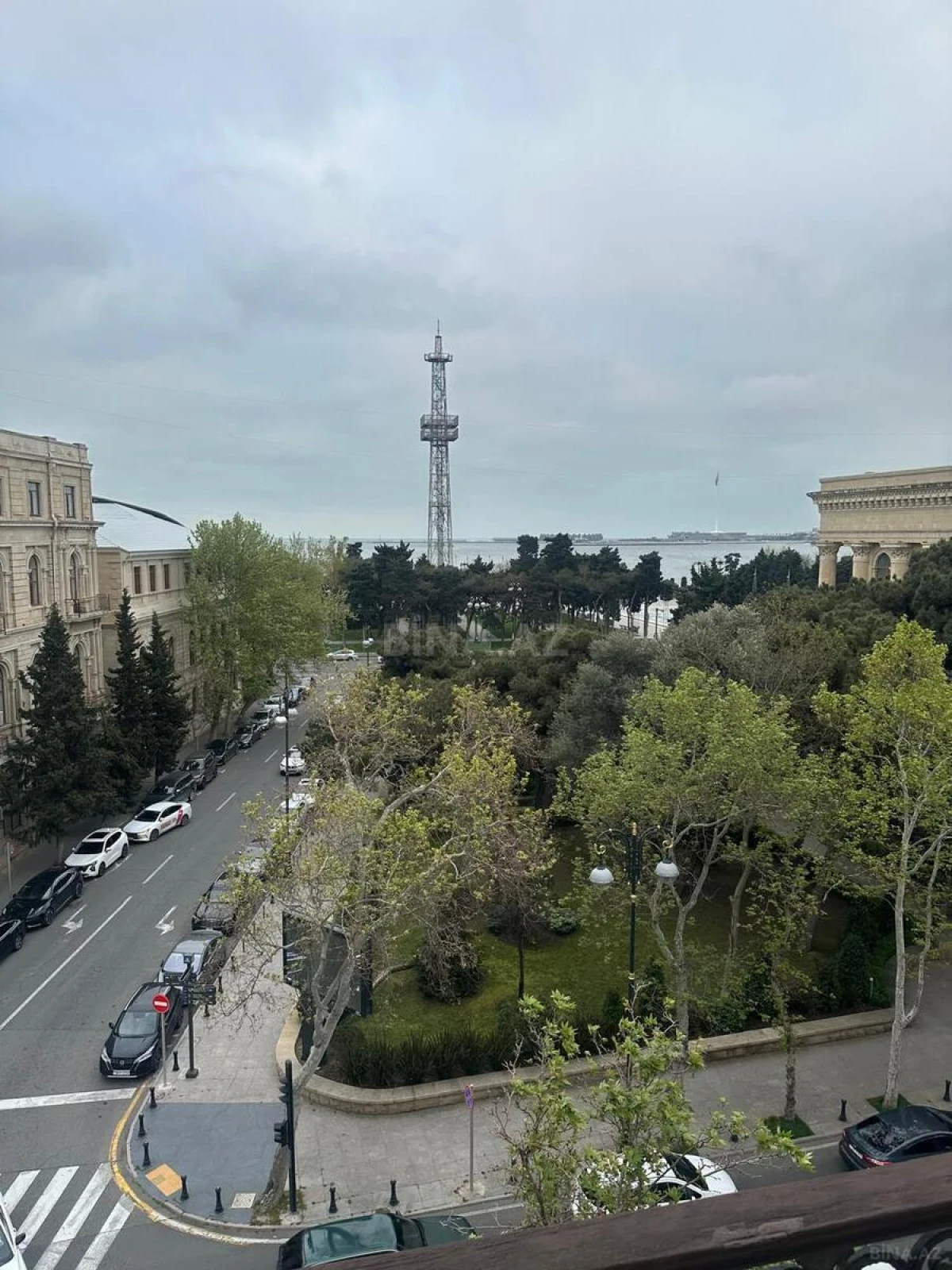 Satılır 2 otaqlı mənzil 55 m²