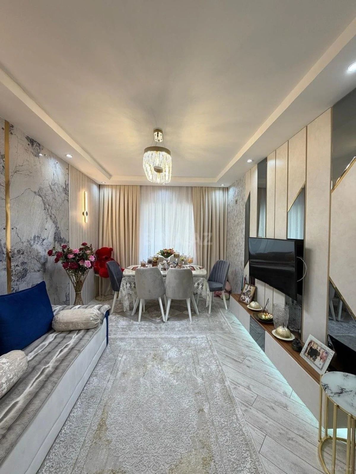 Satılır 2 otaqlı mənzil 65 m²