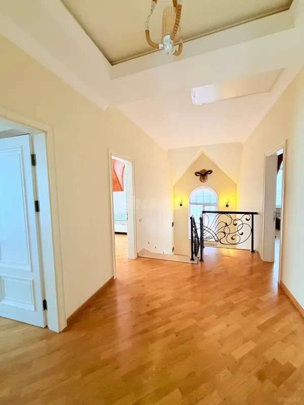 Kirayə verilir 6 otaqlı həyət evi 500 m²