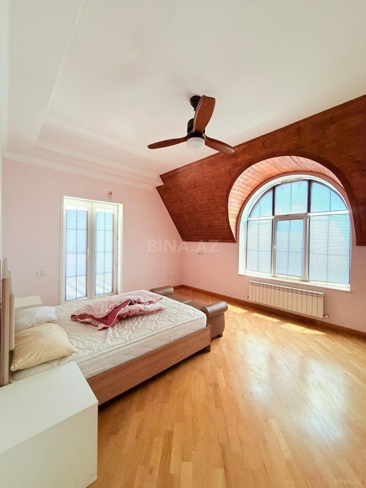 Kirayə verilir 6 otaqlı həyət evi 500 m²
