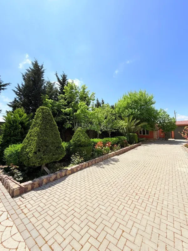 Kirayə verilir 6 otaqlı həyət evi 500 m²