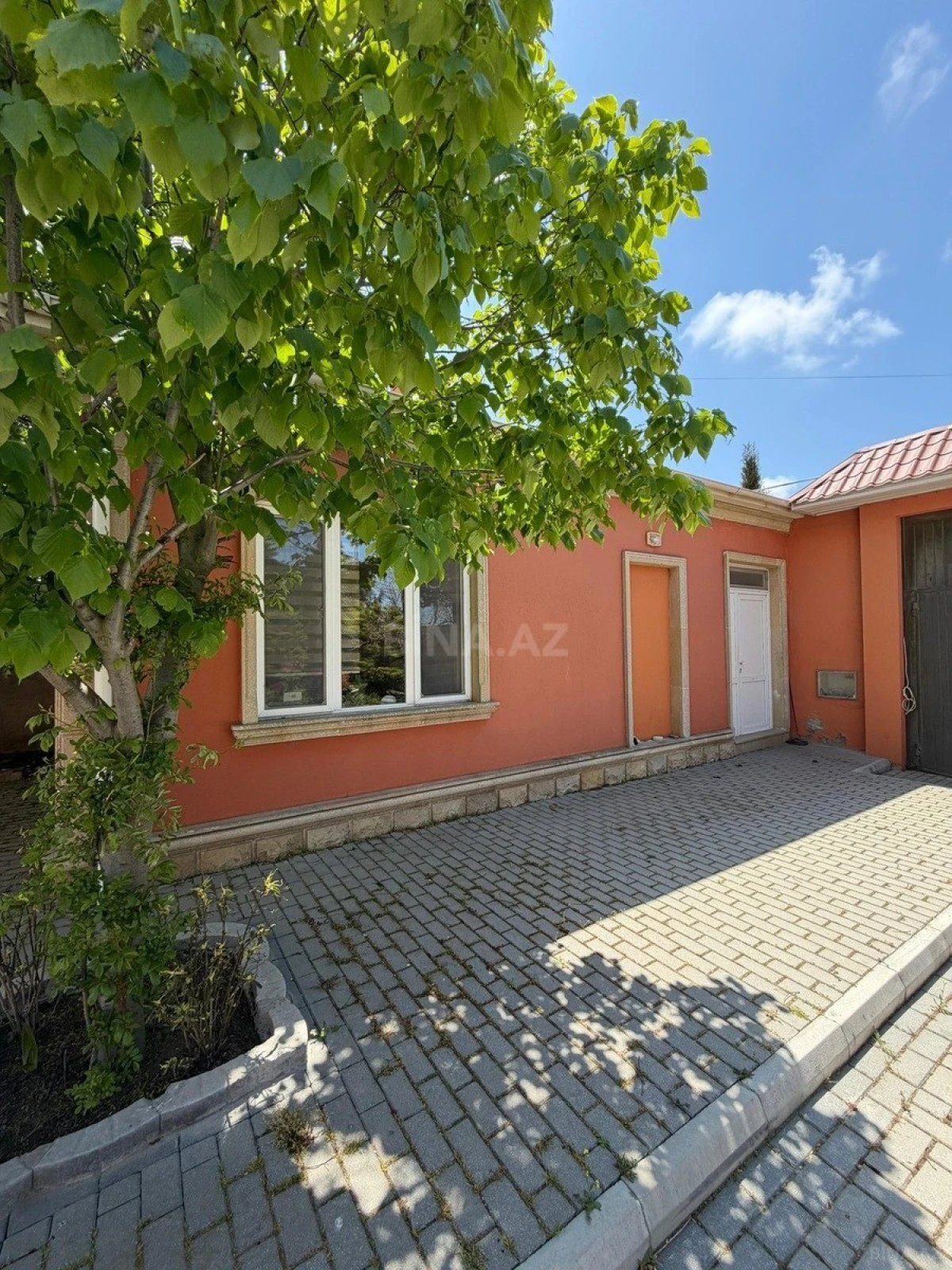 Kirayə verilir 6 otaqlı həyət evi 500 m²