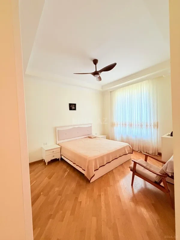 Kirayə verilir 6 otaqlı həyət evi 500 m²