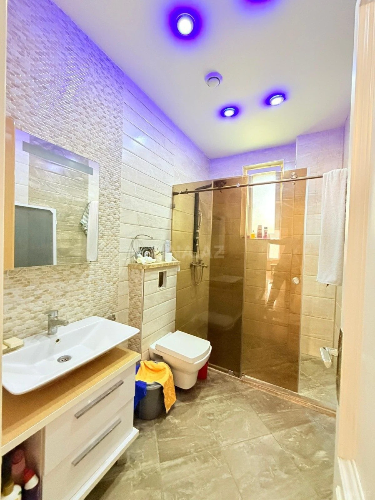 Kirayə verilir 6 otaqlı həyət evi 500 m²