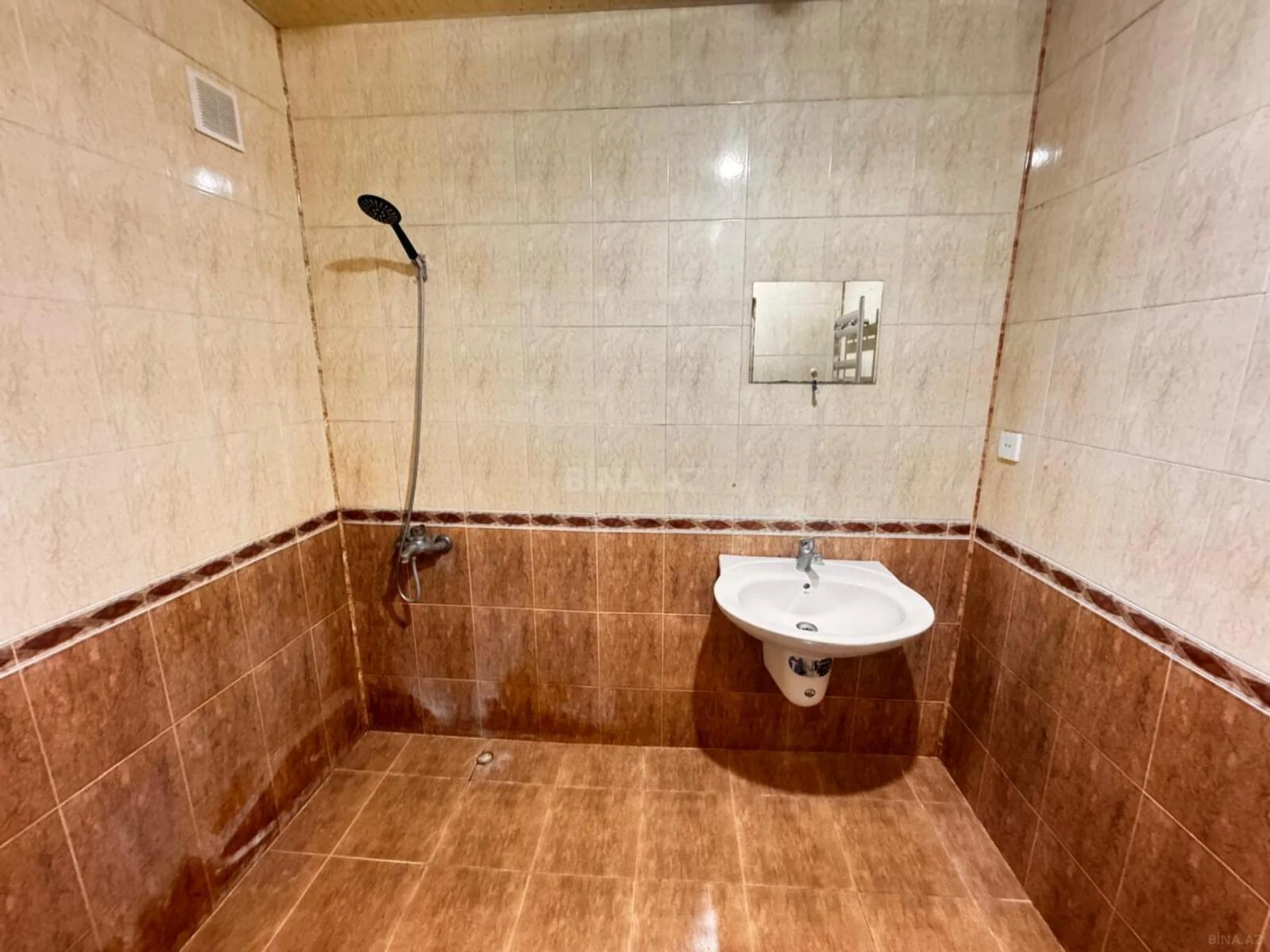 Kirayə verilir 3 otaqlı mənzil 100 m²