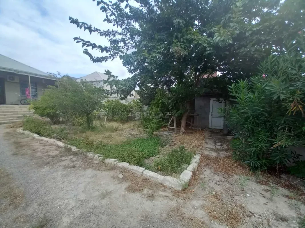 Satılır 4 otaqlı həyət evi 155 m²