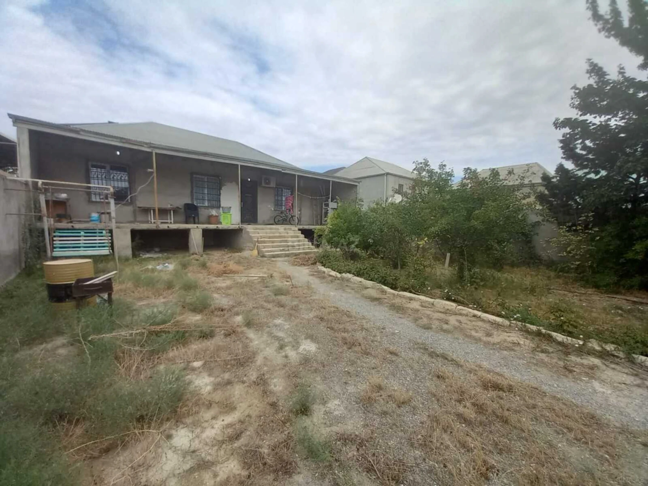 Satılır 4 otaqlı həyət evi 155 m²