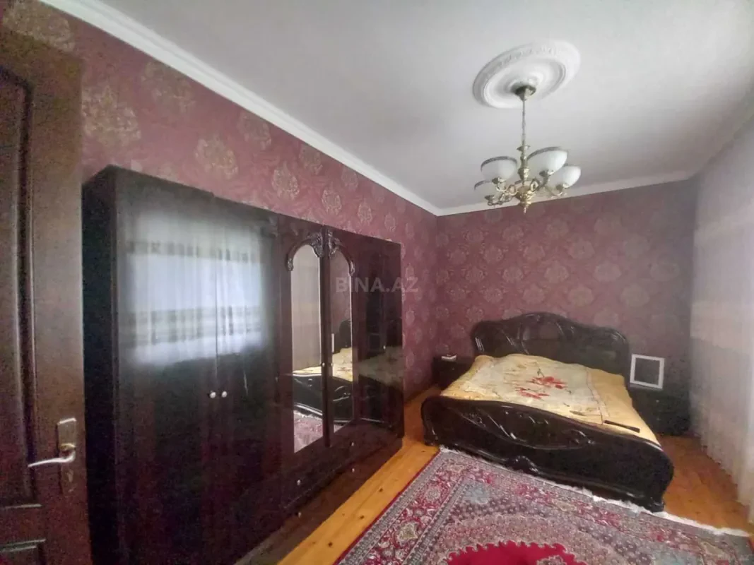 Satılır 4 otaqlı həyət evi 155 m²