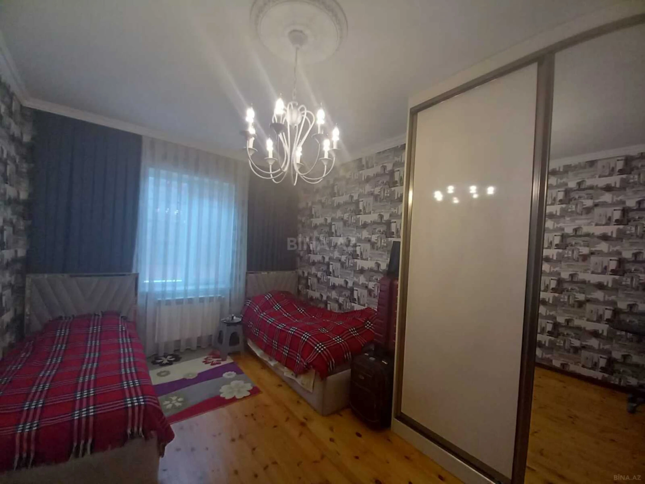 Satılır 4 otaqlı həyət evi 155 m²
