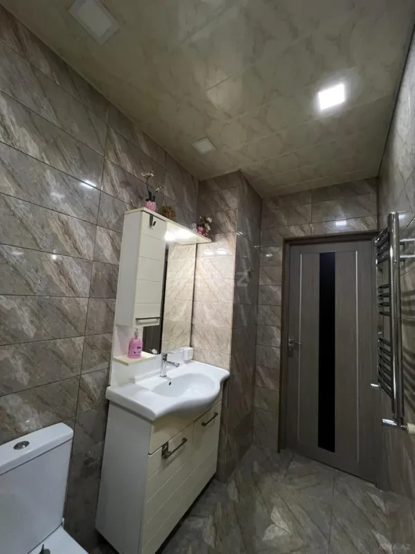 Satılır 2 otaqlı mənzil 55 m²