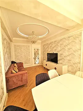 Kirayə verilir 2 otaqlı mənzil 70 m²