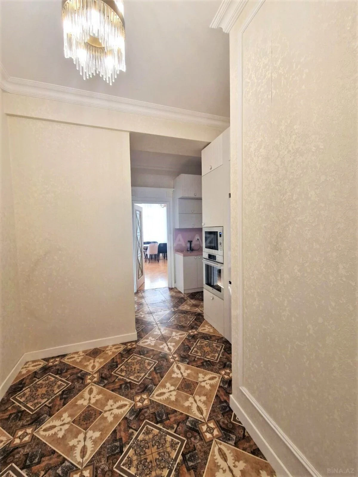 Kirayə verilir 2 otaqlı mənzil 70 m²