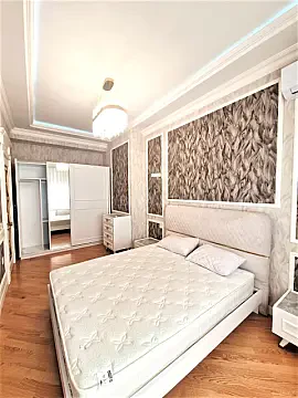 Kirayə verilir 2 otaqlı mənzil 70 m²