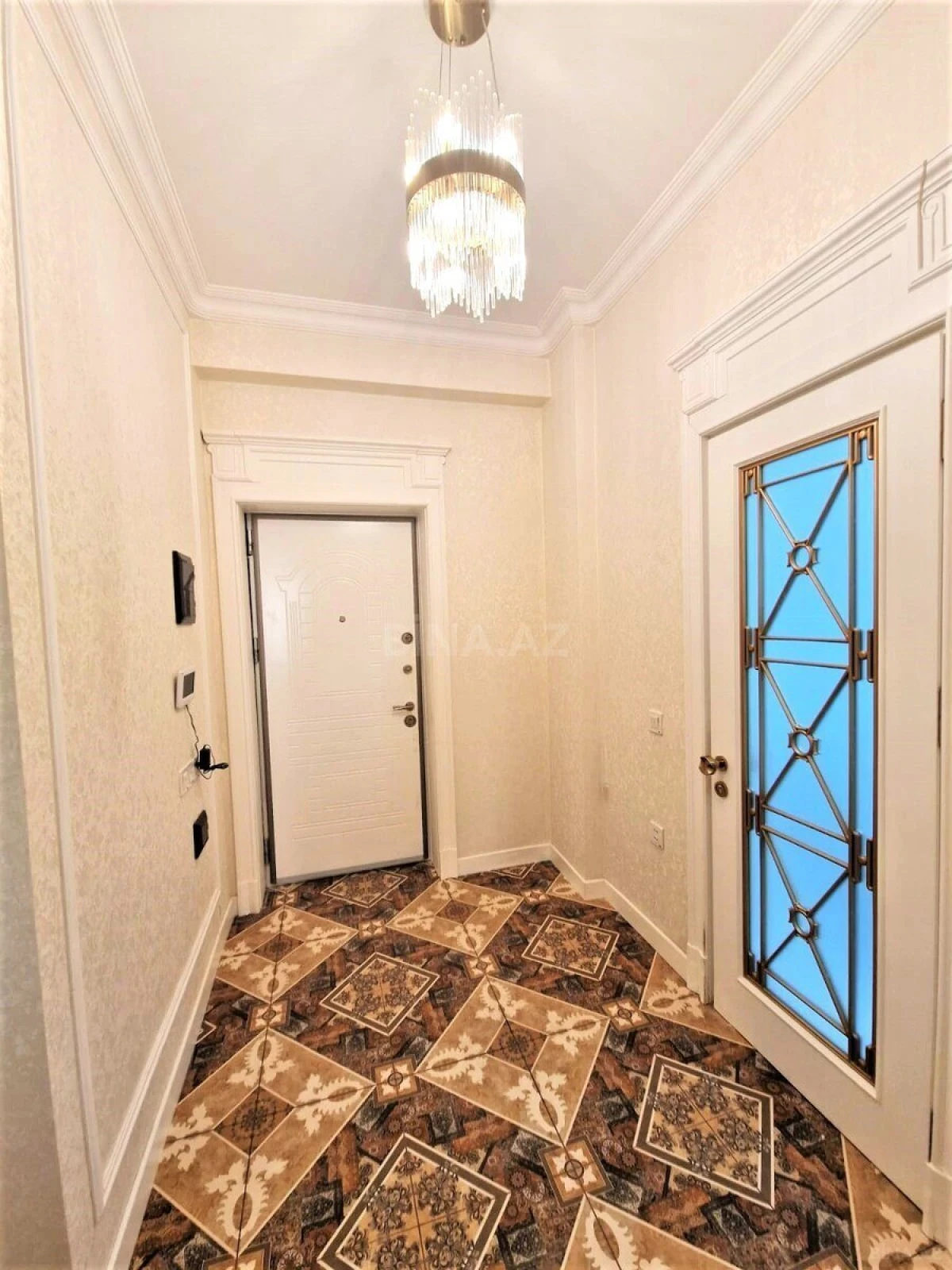 Kirayə verilir 2 otaqlı mənzil 70 m²