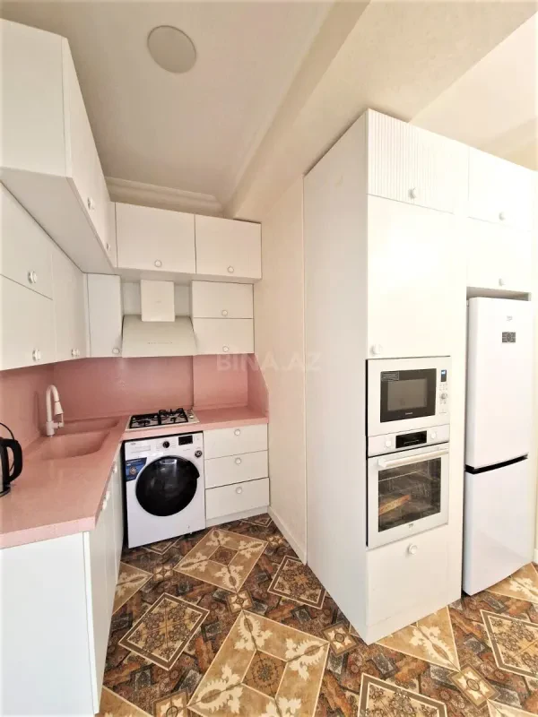 Kirayə verilir 2 otaqlı mənzil 70 m²